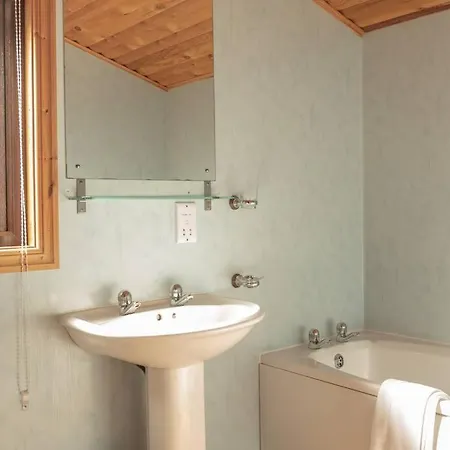 Wild Oats 11, Yellowtop Country Park فيلة